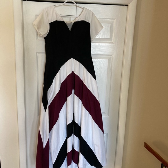 Chevron pyramid design long dress 💜 - Picture 2 of 12